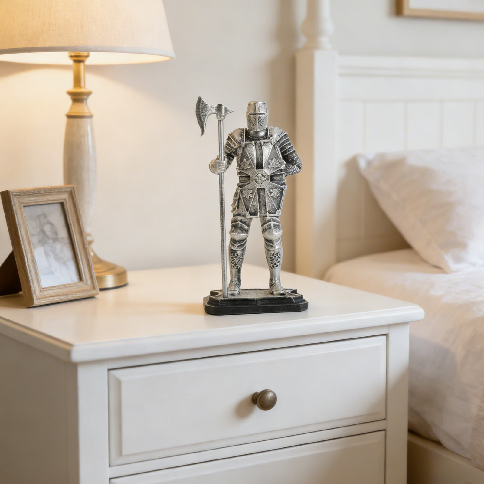 Medieval Knight Statue with Sh - огляд і ціна Office Furniture Warehouse